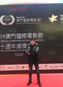 如何在黑暗与光明手游中获取更多资源